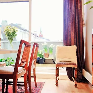Apartment 2br With Balconies And Art In Historical Area, Bergen